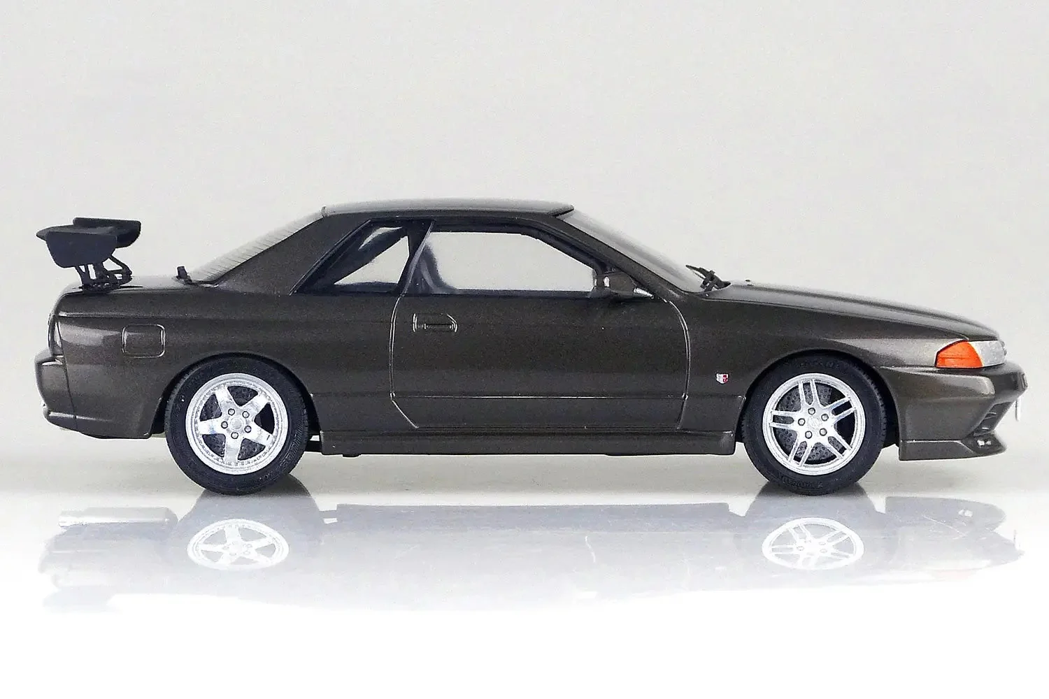 Aoshima 1/24 Rin Hojyo BNR32 Skyline GT-R (Nissan) - Image 5