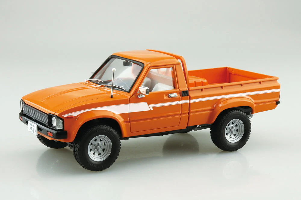 Aoshima 1/24 Toyota Rn30 Hilux Lift Up Custom '78 - Image 2