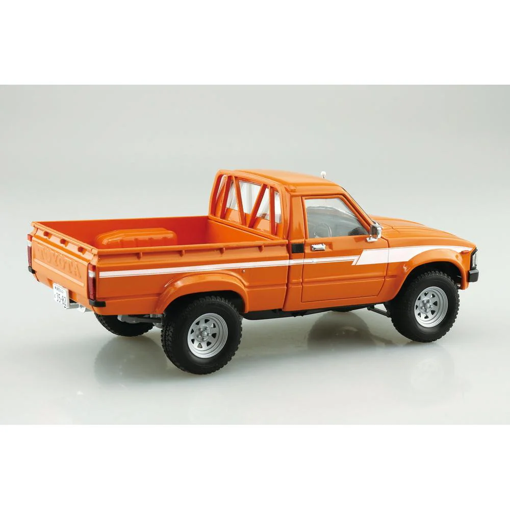 Aoshima 1/24 Toyota Rn30 Hilux Lift Up Custom '78 - Image 3