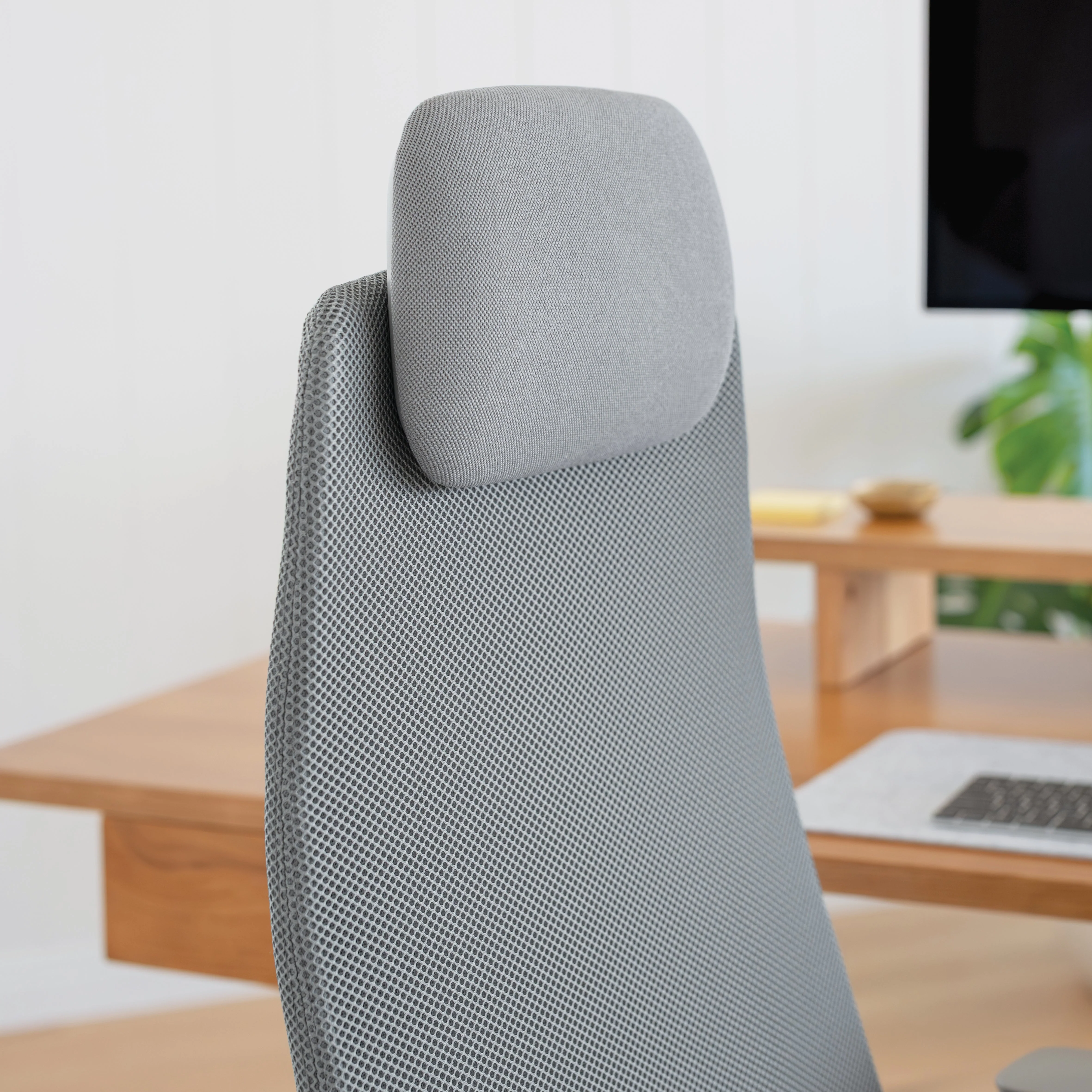 Desky Pinnacle Executive Office Chair (Light Grey/Polished Aluminium) - Image 6