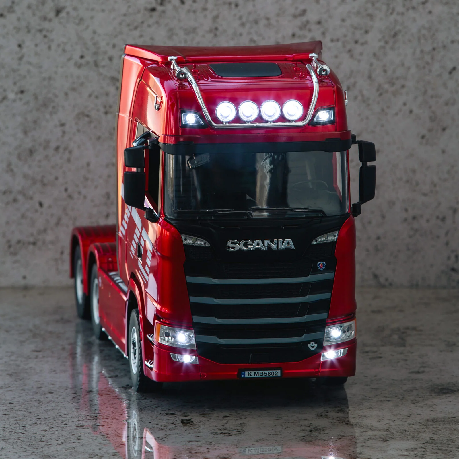 Gem Toys Scania Licensed RC Remote Control Truck with Lights & Sound - Image 7