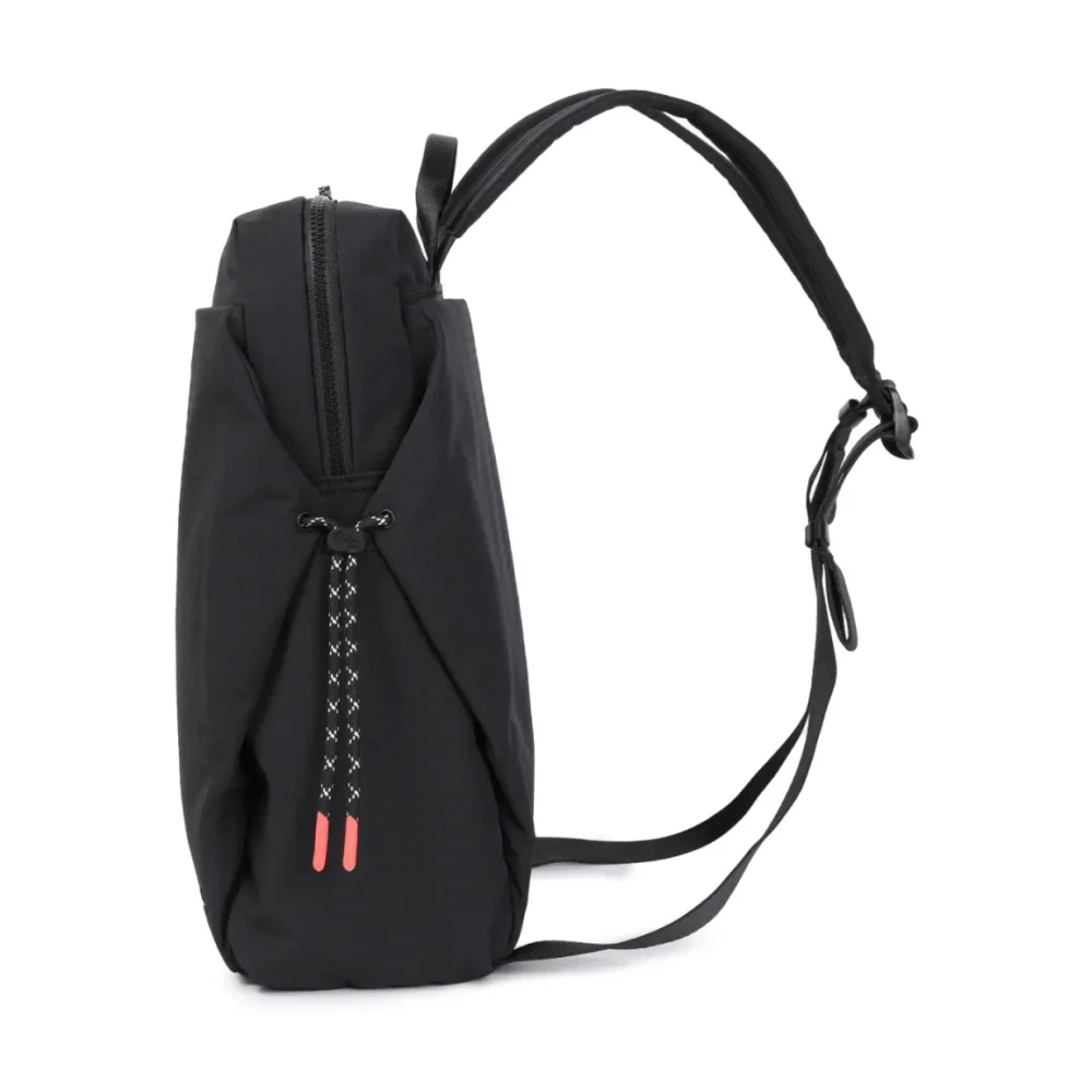 Hedgren Akira 14in Laptop Backpack M Travel Friendly Padded Sleeve Black - Image 4
