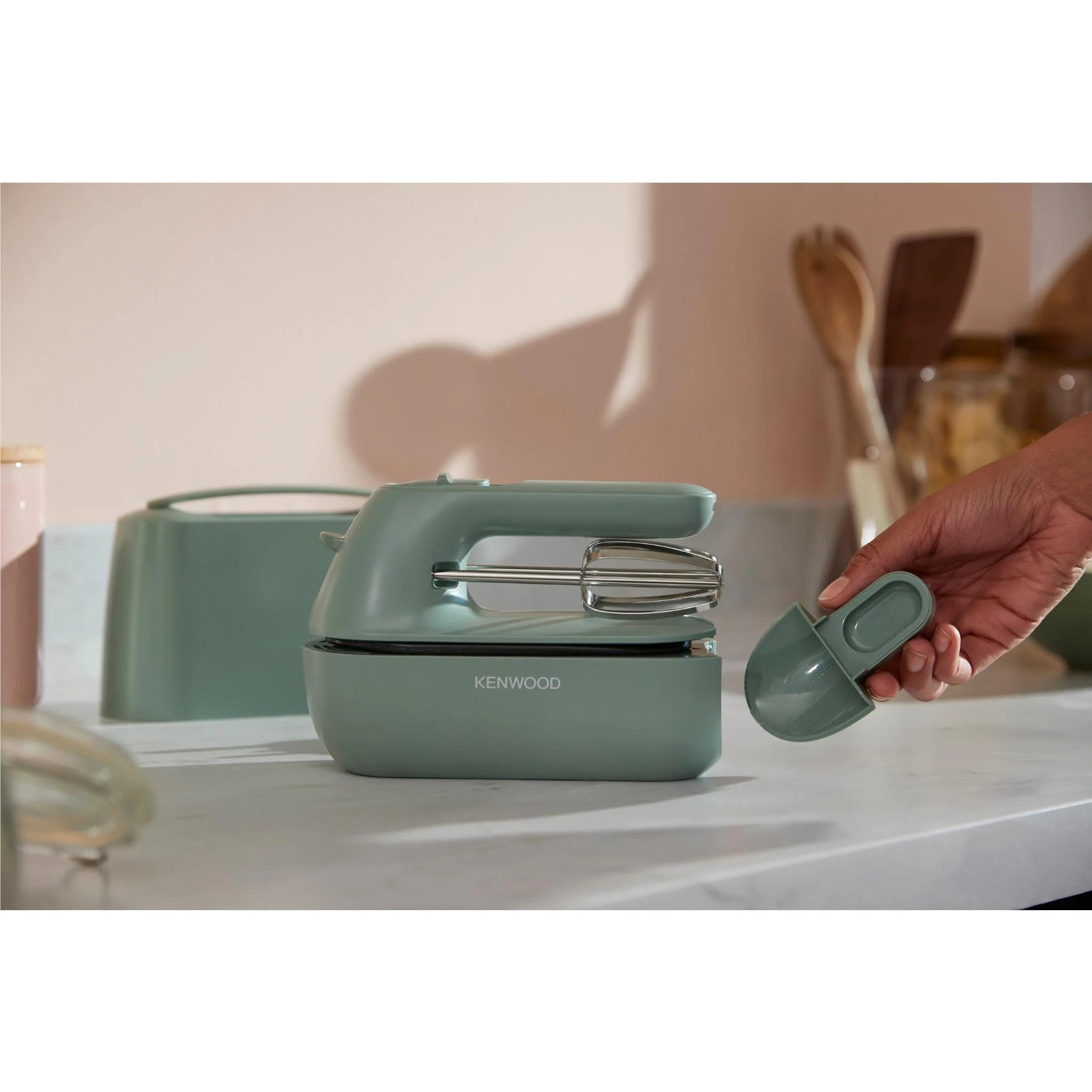 Kenwood QuickMix Go Hand Mixer with Case (Eucalyptus Green) - Image 5