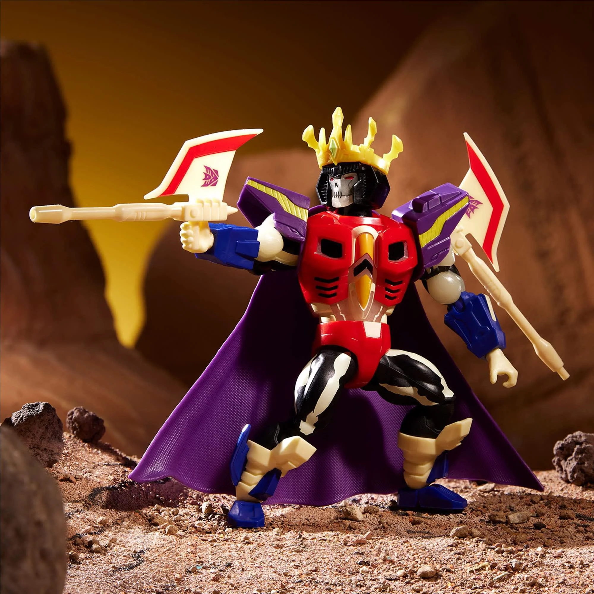 Masters Of The Universe x Transformers - Starscream Armor Scare Glow Action Figure - Image 4