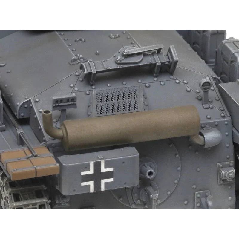 Tamiya 1/35 German Tank Panzerkampfwagen 38(T) Ausf. E/f New Tooling - Image 5