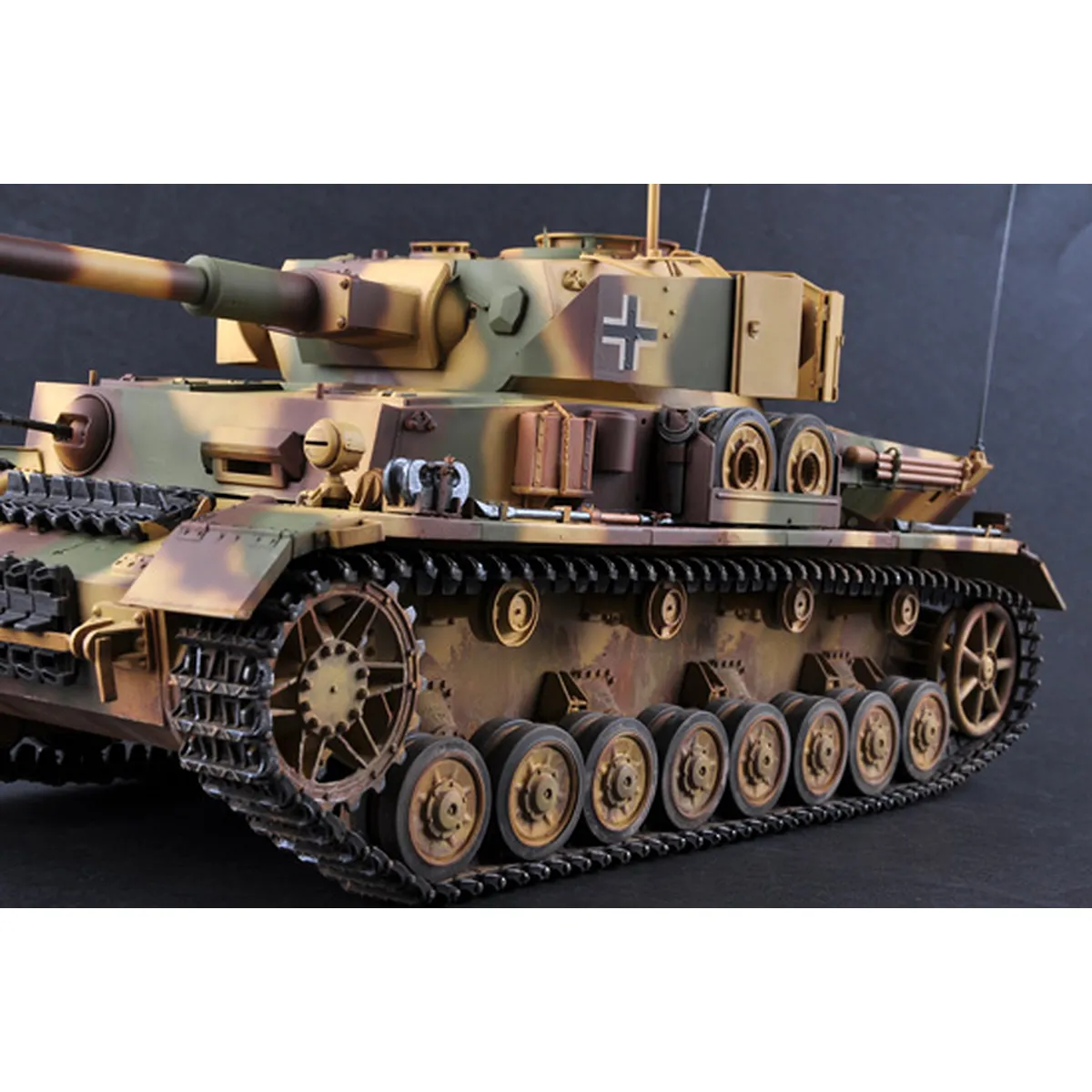 Trumpeter 1/16 German Pz.Beob.Wg.IV Ausf.J Tank Scaled Plastic Model Kit - Image 4