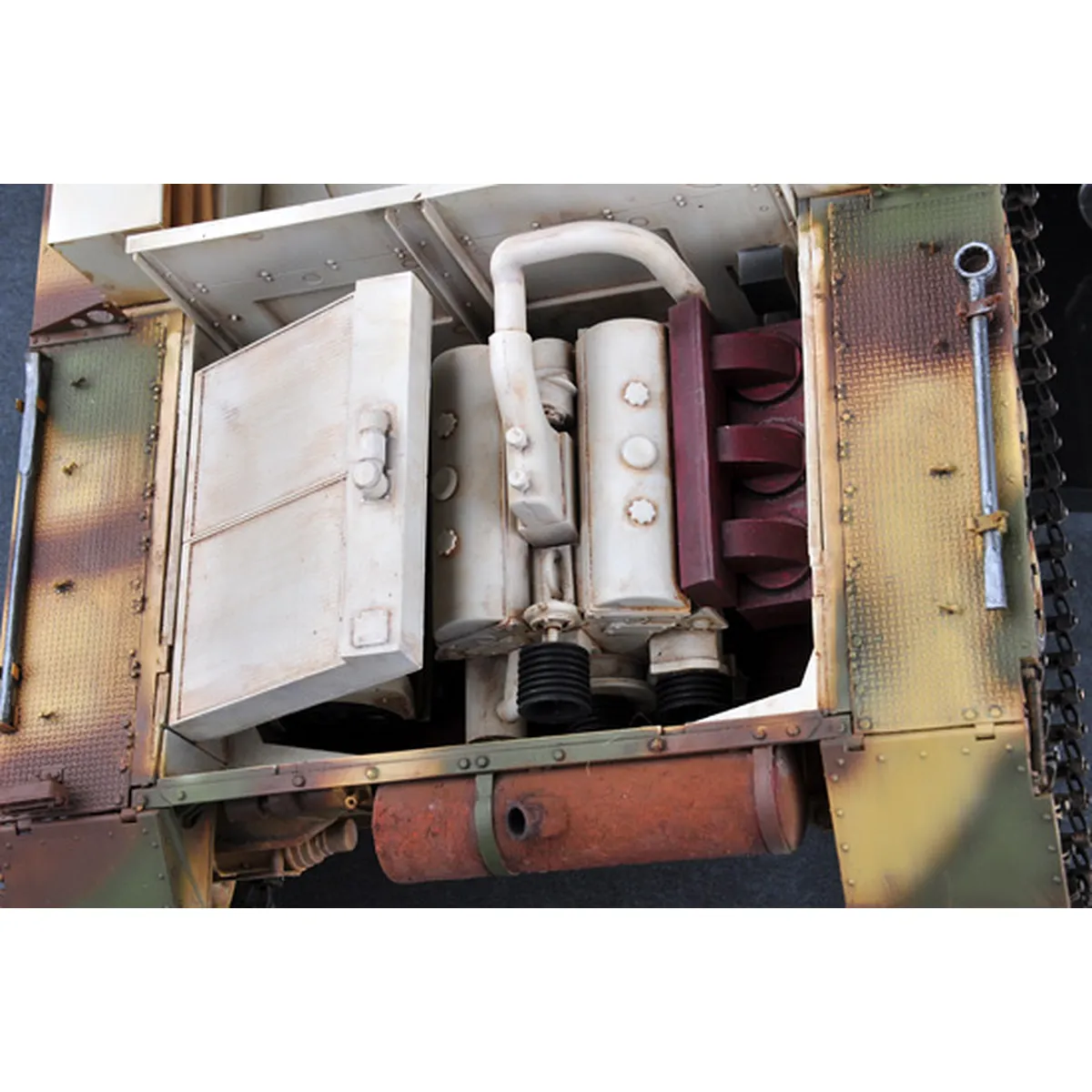Trumpeter 1/16 German Pz.Beob.Wg.IV Ausf.J Tank Scaled Plastic Model Kit - Image 8