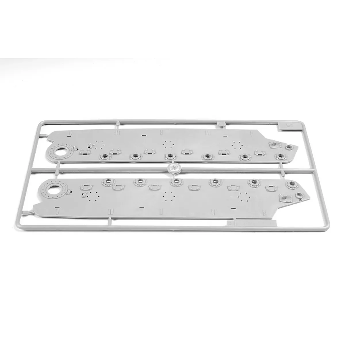 Trumpeter 1/35 Sweden 103C Amphibious Main Battle Tank Scaled Plastic Model Kit - Image 9